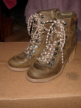 Carlos Santana Ardent Lace Up Side Zip Lug Sole Boot 8.5